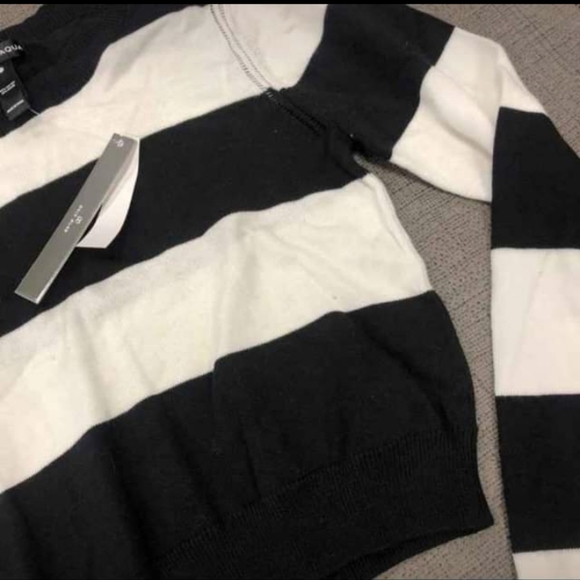 NWT CROP SWEATER - Picture 2 of 4